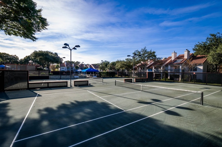Tops'l Tennis Courts